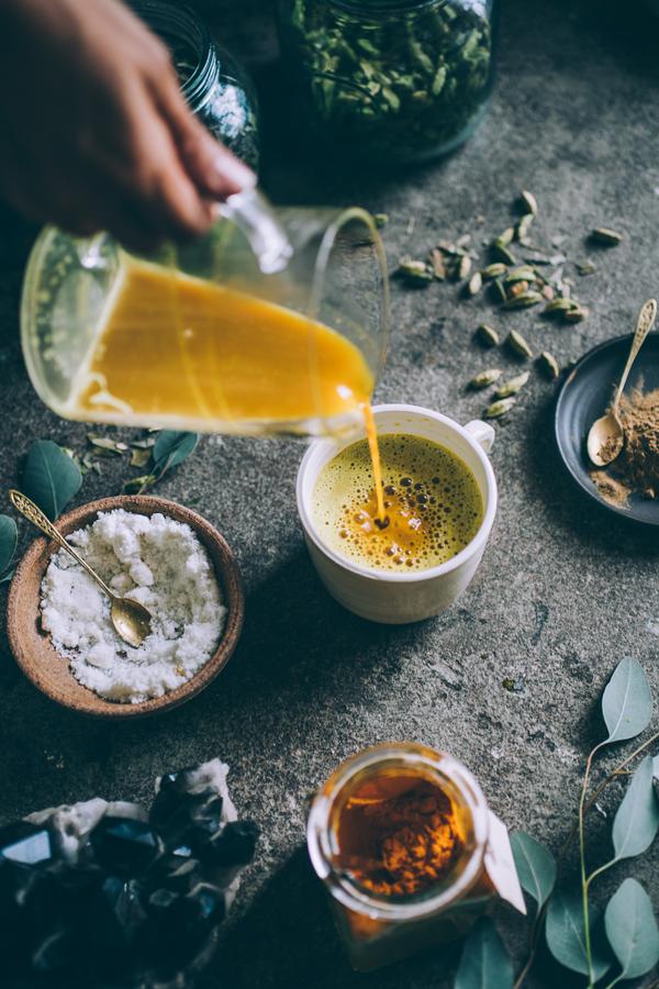 GOLDEN MOON MILK : Blue Lotus Vanilla